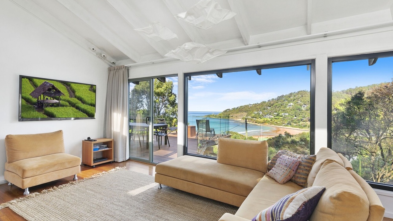 Photo of Livingroom in Wye River