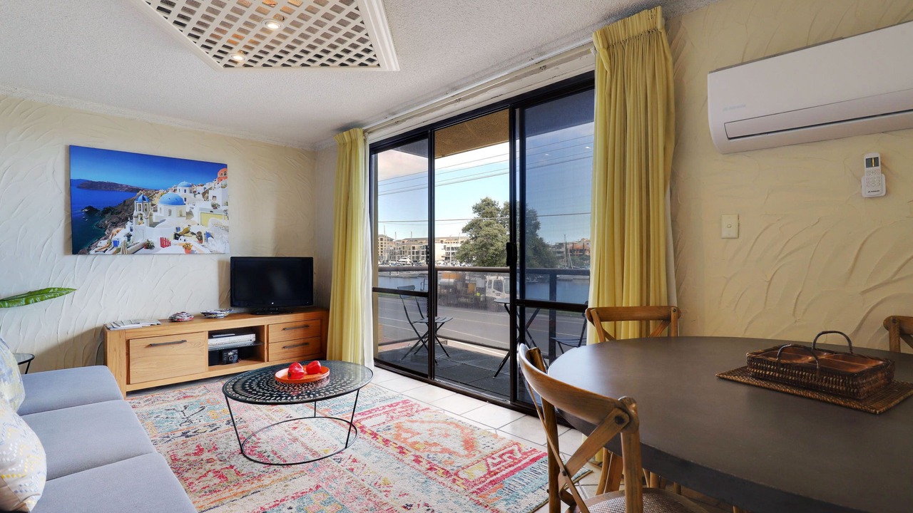 Photo of Livingroom in Glenelg North