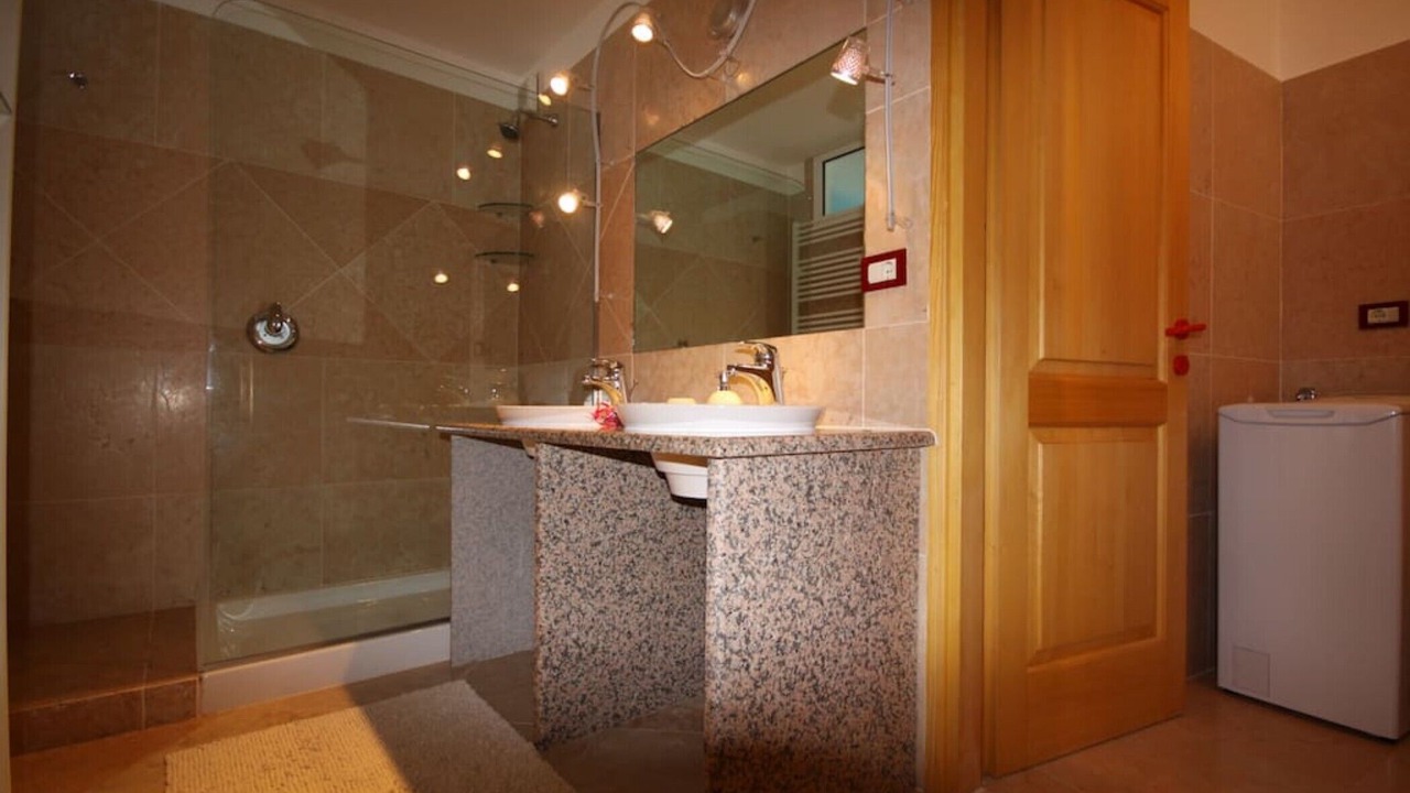 Photo of Bathroom in Brsec