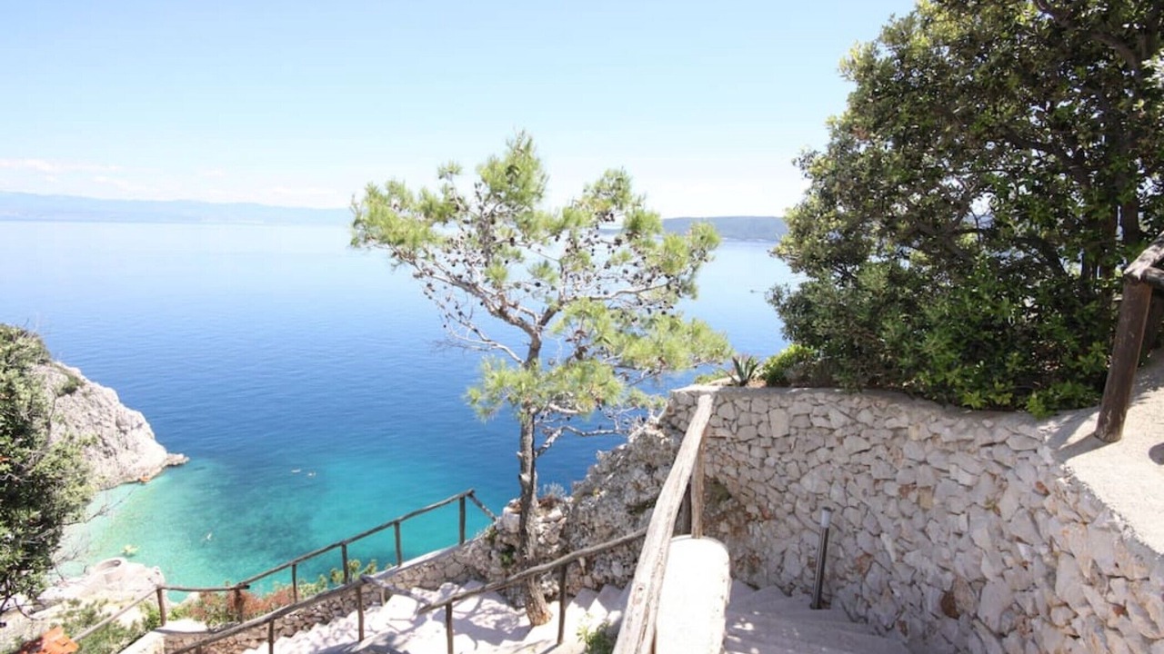 Photo of Outdoor in Brsec