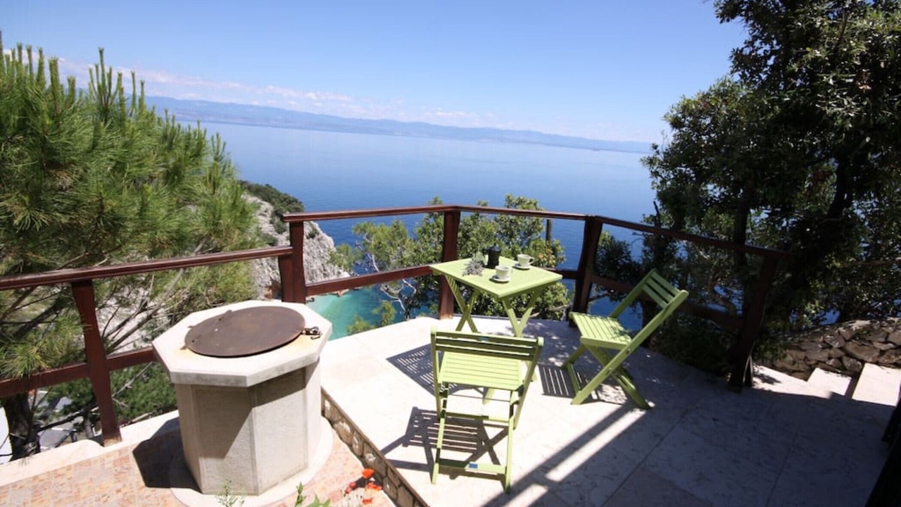 Photo of Outdoor in Brsec