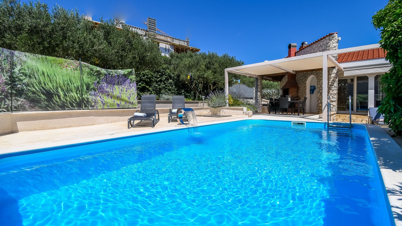 Photo of Outdoor in Slatine