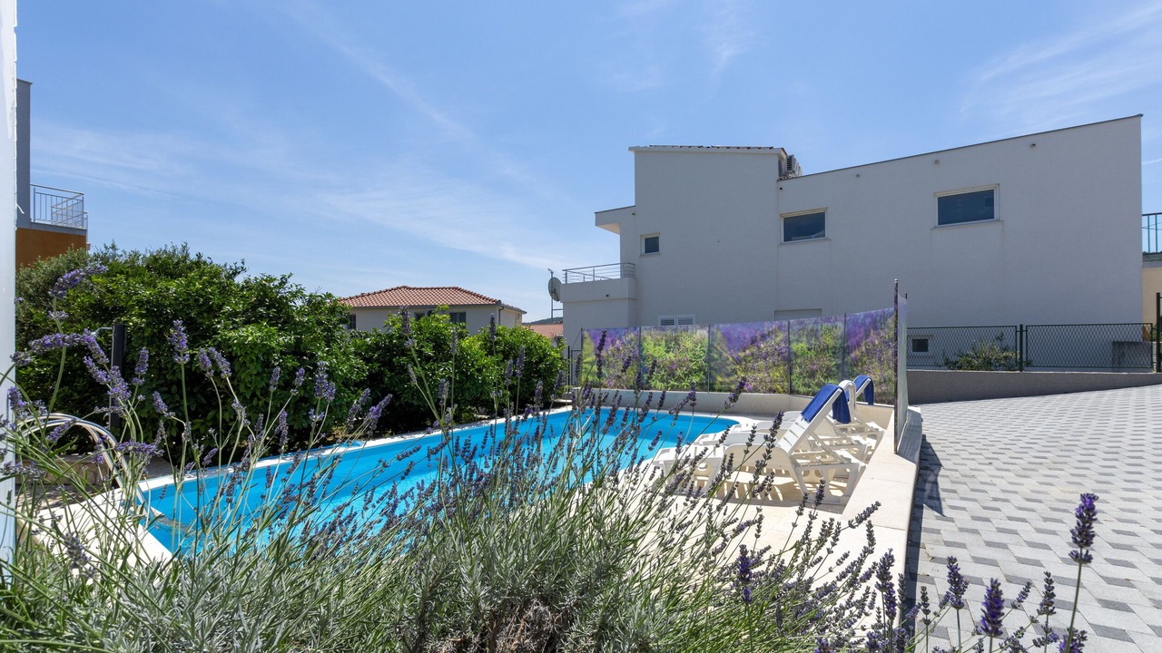 Photo of Outdoor in Slatine