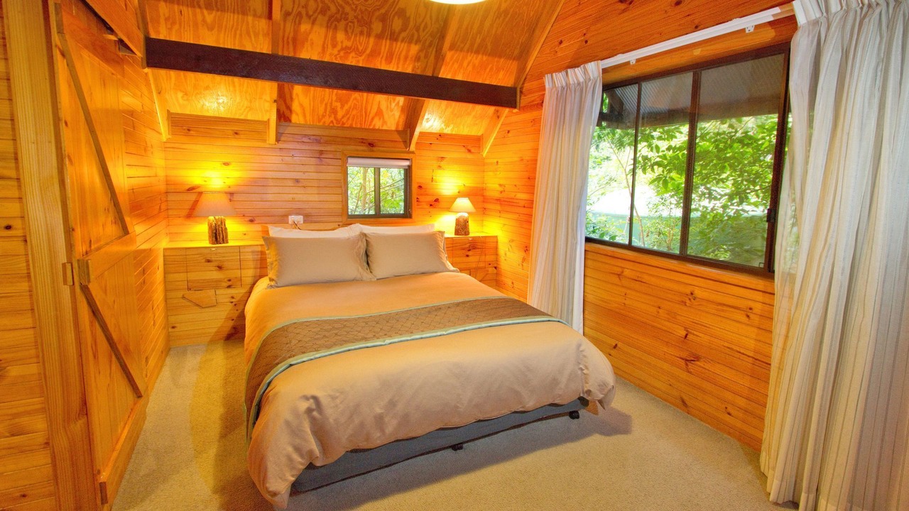 Photo of Bedroom in England Creek