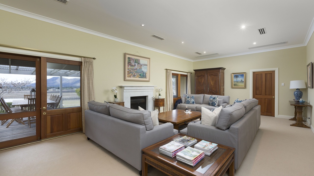 Photo of Livingroom in Broke