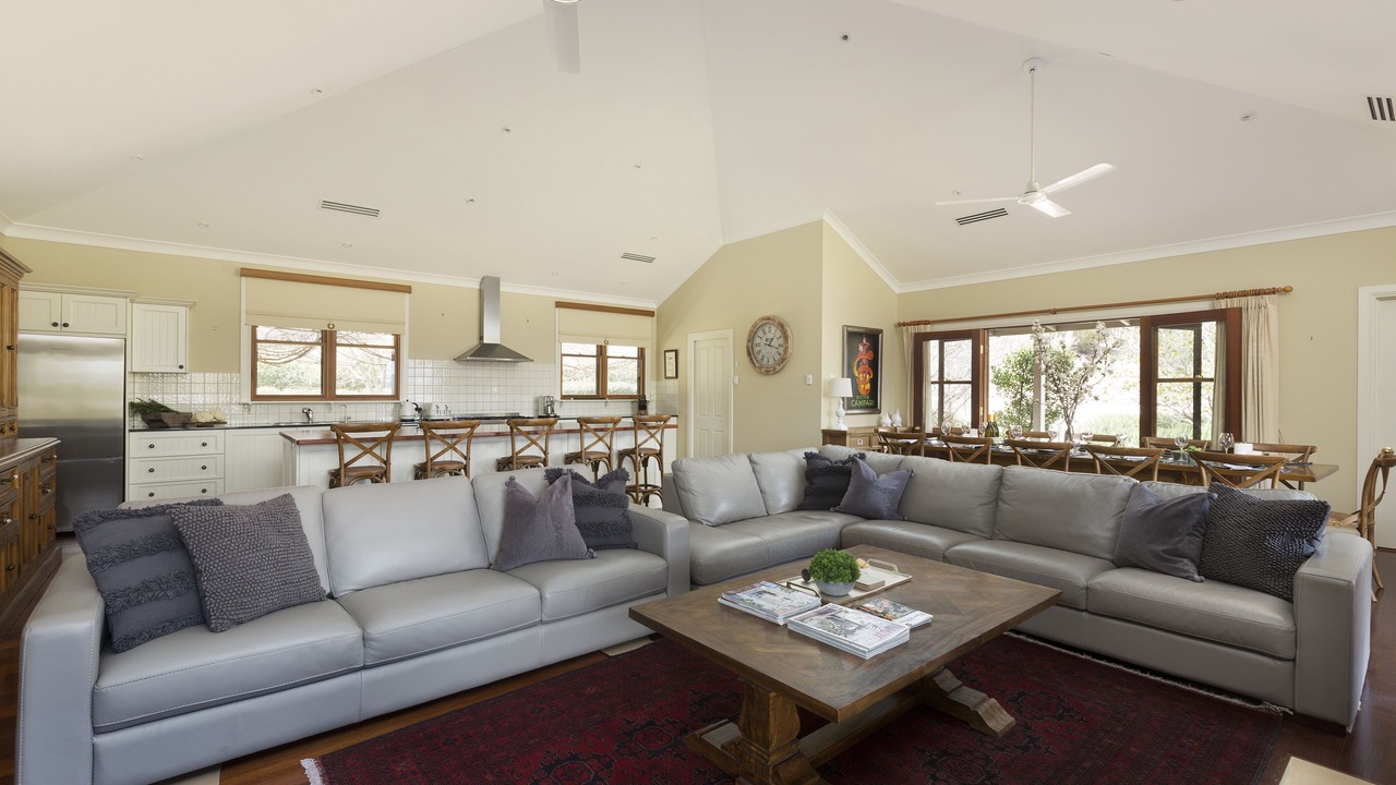 Photo of Livingroom in Broke