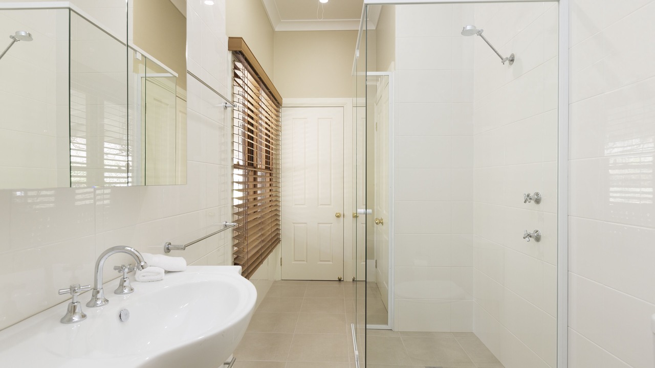 Photo of Bathroom in Broke