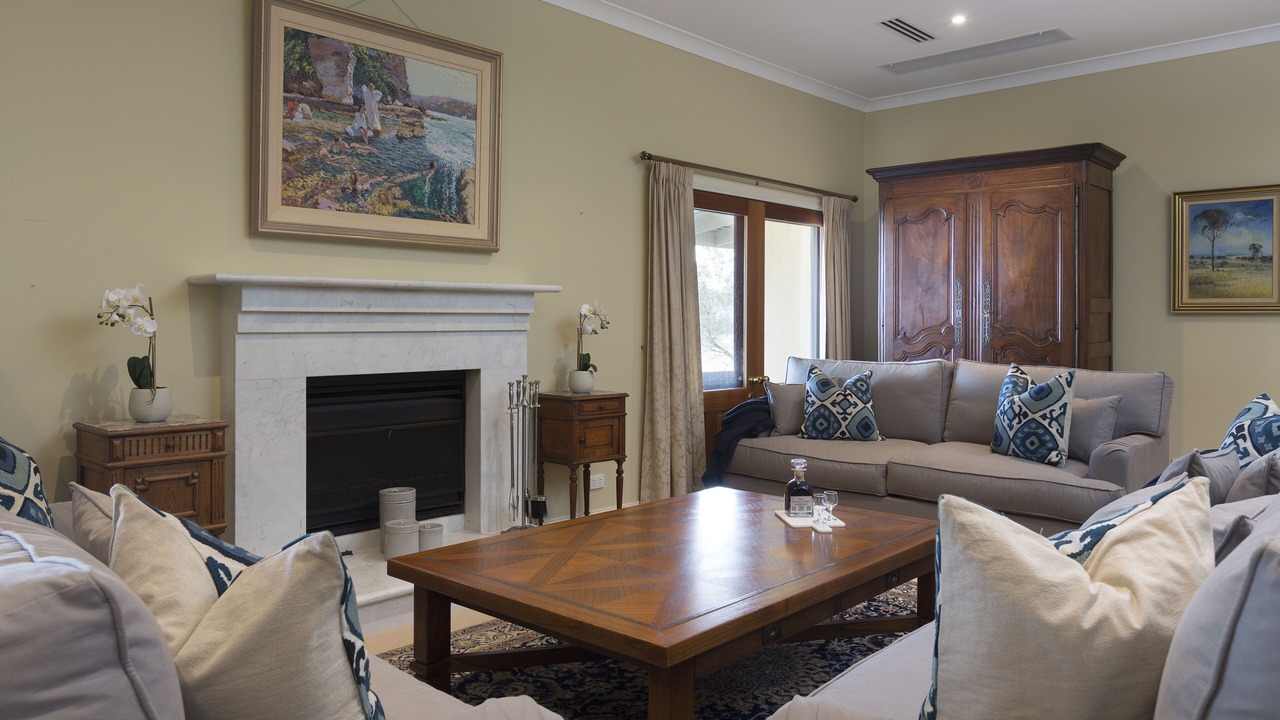 Photo of Livingroom in Broke