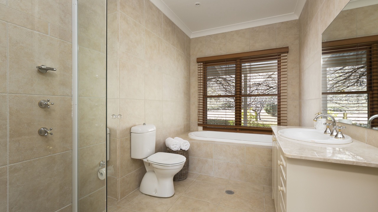 Photo of Bathroom in Broke