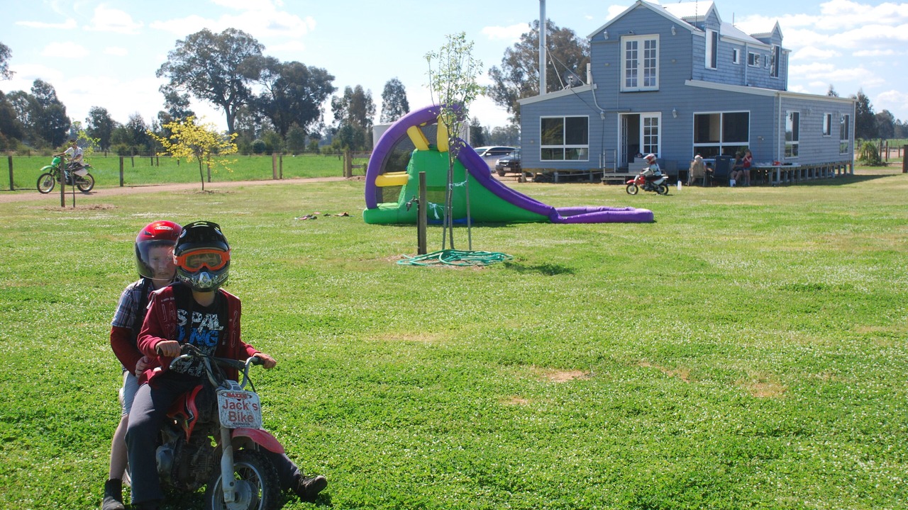 Photo of Others in Oxley