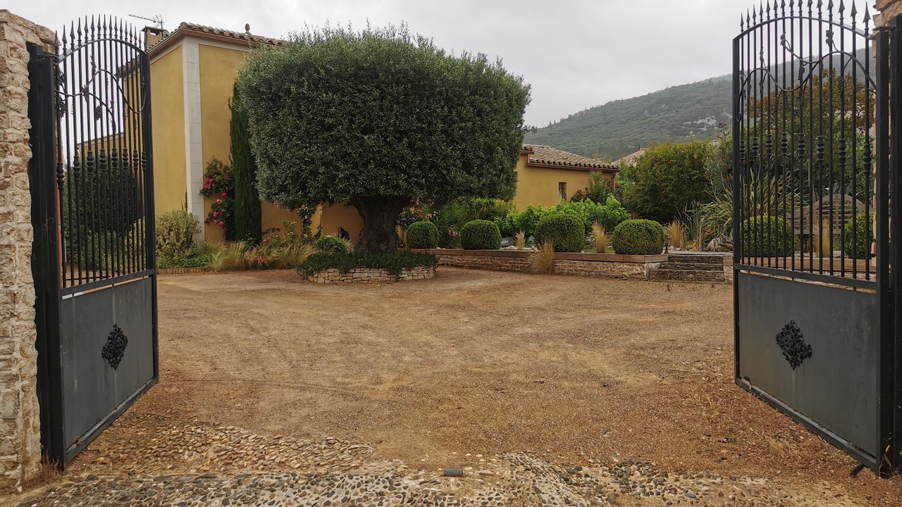 Photo of Outdoor in Floure