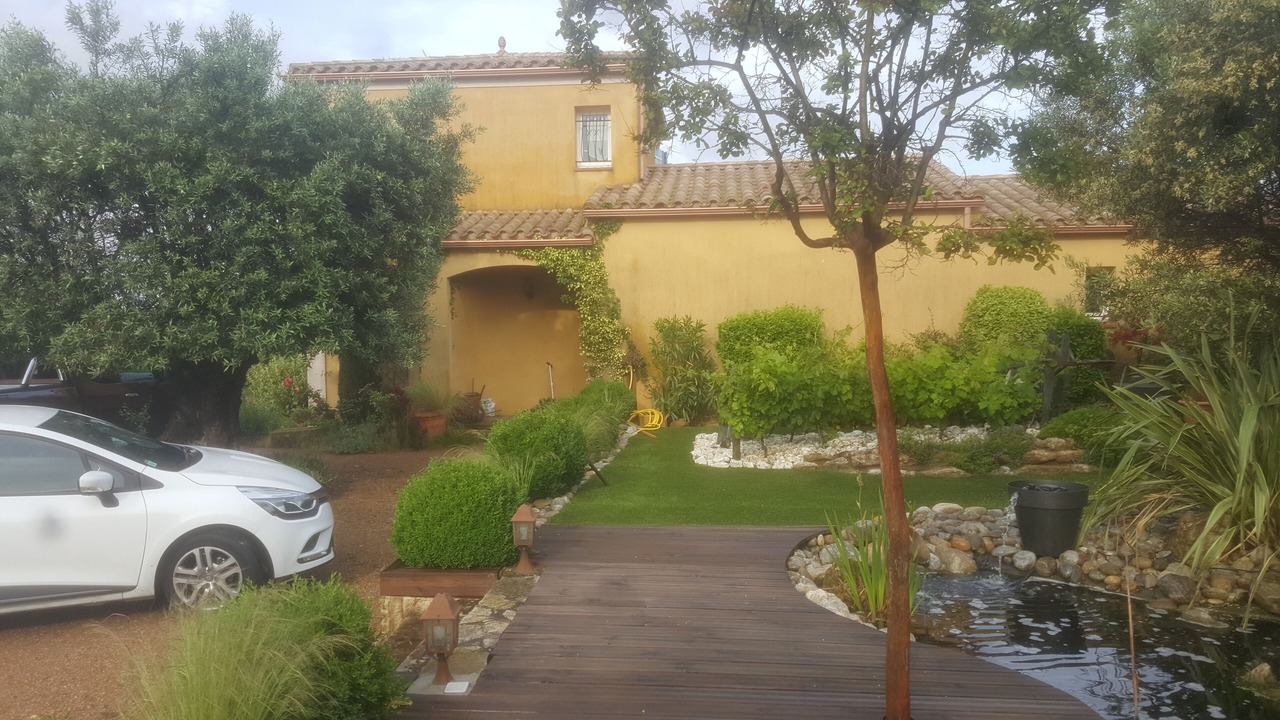 Photo of Outdoor in Floure