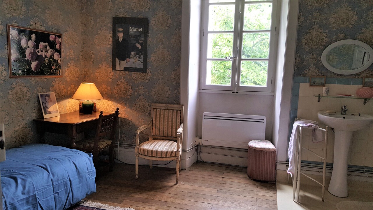 Photo of Bathroom in Berrias-et-Casteljau