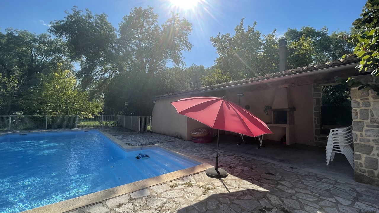 Photo of Outdoor in Berrias-et-Casteljau