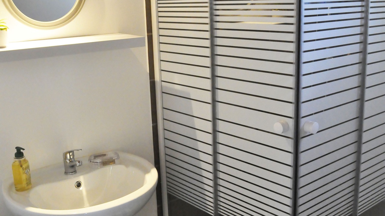 Photo of Bathroom in Irodouer