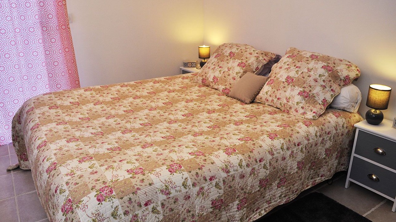 Photo of Bedroom in Irodouer
