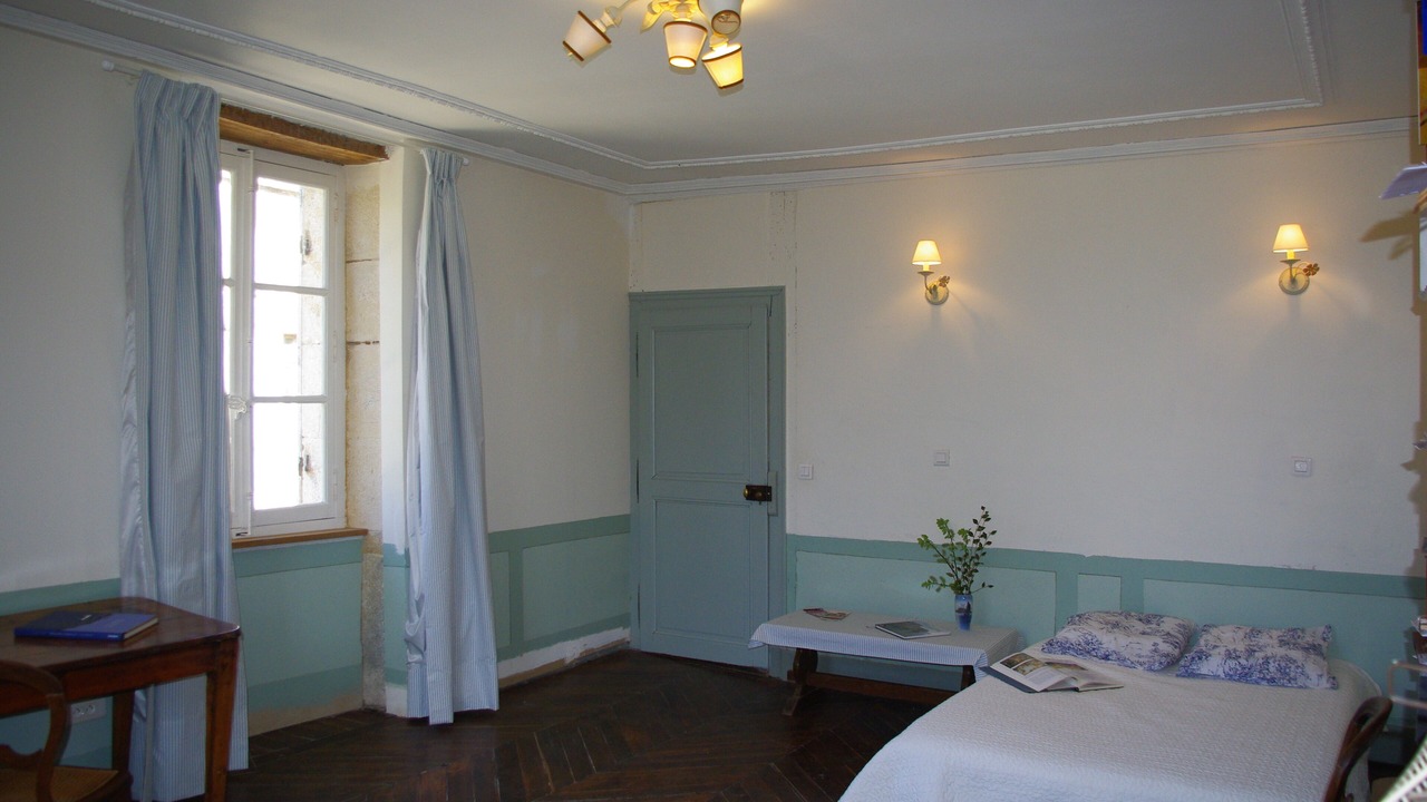 Photo of Bedroom in Bussy-la-Pesle