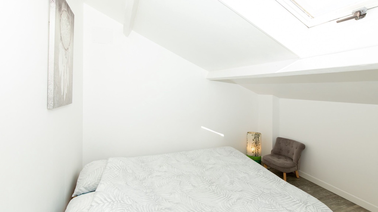 Photo of Bedroom in Les Arceaux