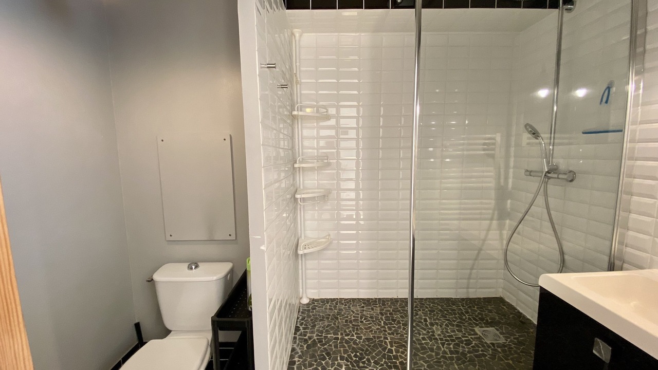 Photo of Bathroom in Yves Farge - Le Fleuve