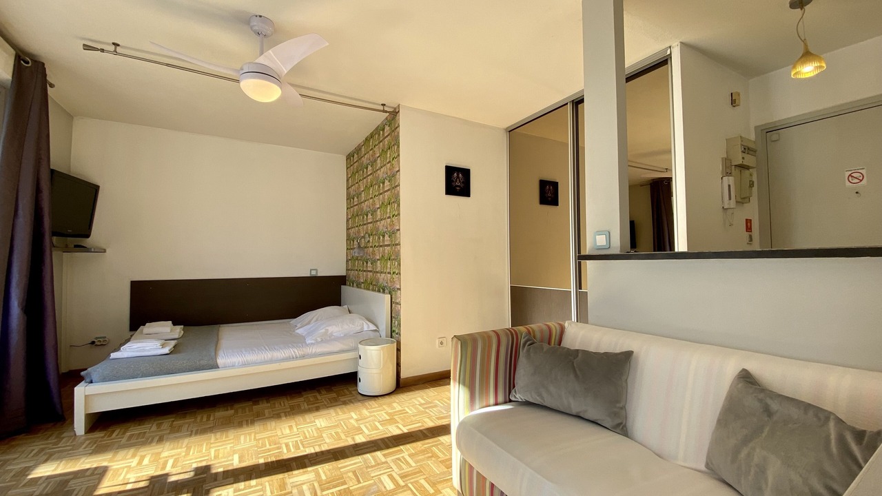 Photo of Bedroom in Yves Farge - Le Fleuve