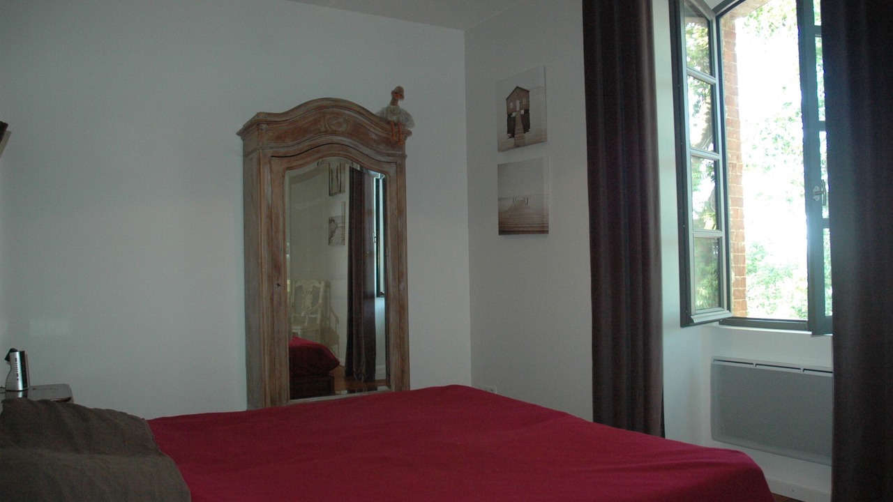 Photo of Bedroom in Caderousse