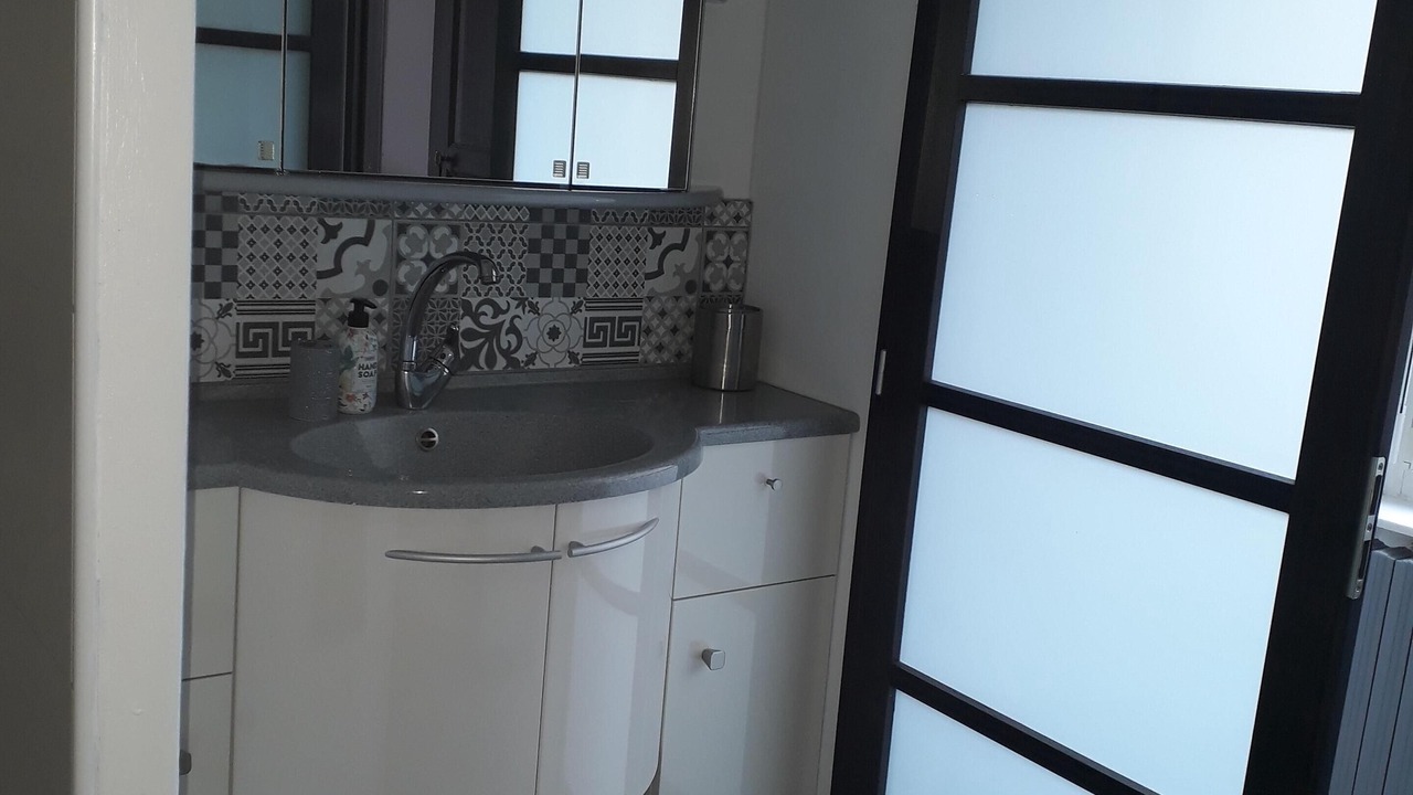 Photo of Bathroom in Lacroix-sur-Meuse