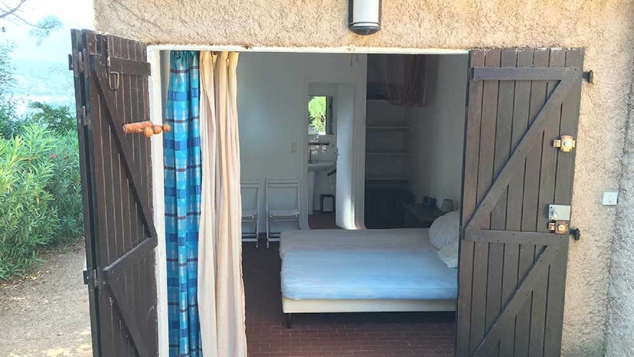 Photo of Bedroom in Residences du Golfe de Lava