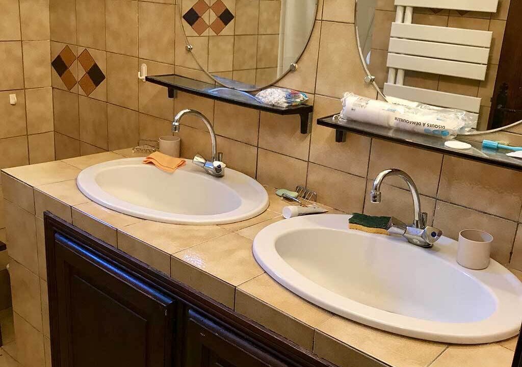 Photo of Bathroom in Residences du Golfe de Lava