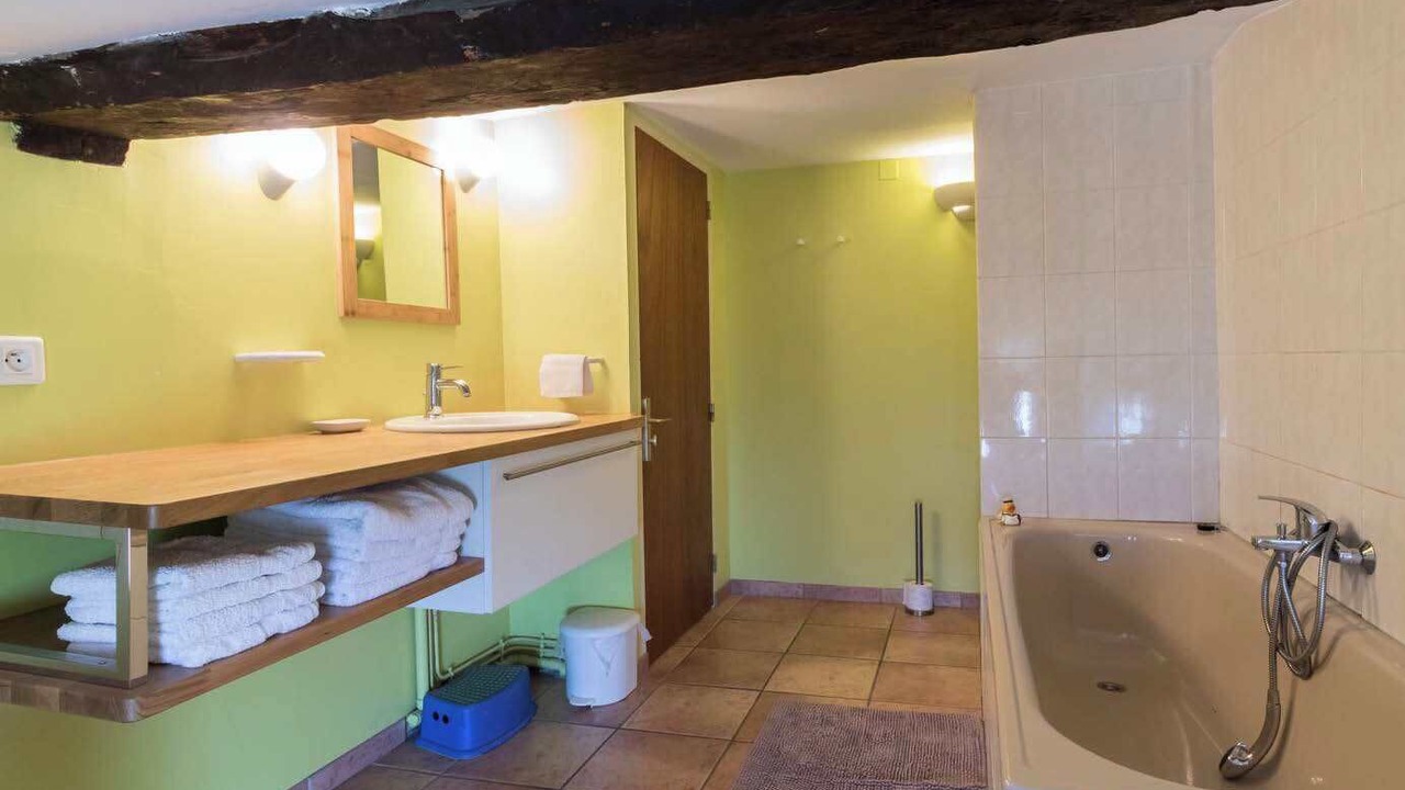 Photo of Bathroom in Caraman