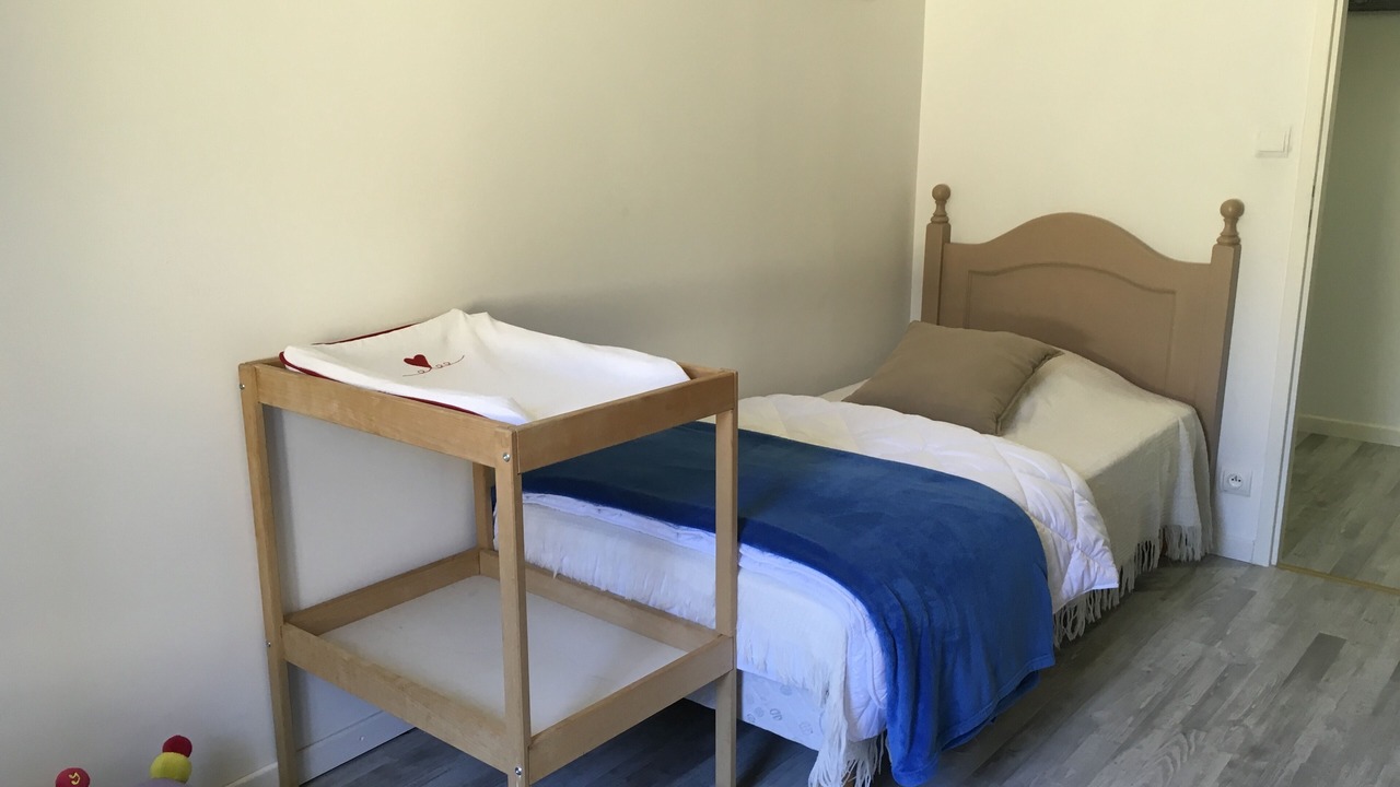 Photo of Bedroom in Castelnau-de-Montmiral