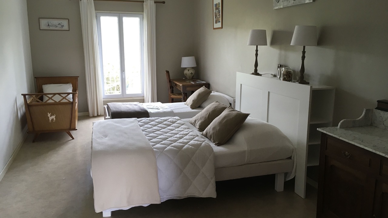 Photo of Bedroom in Castelnau-de-Montmiral