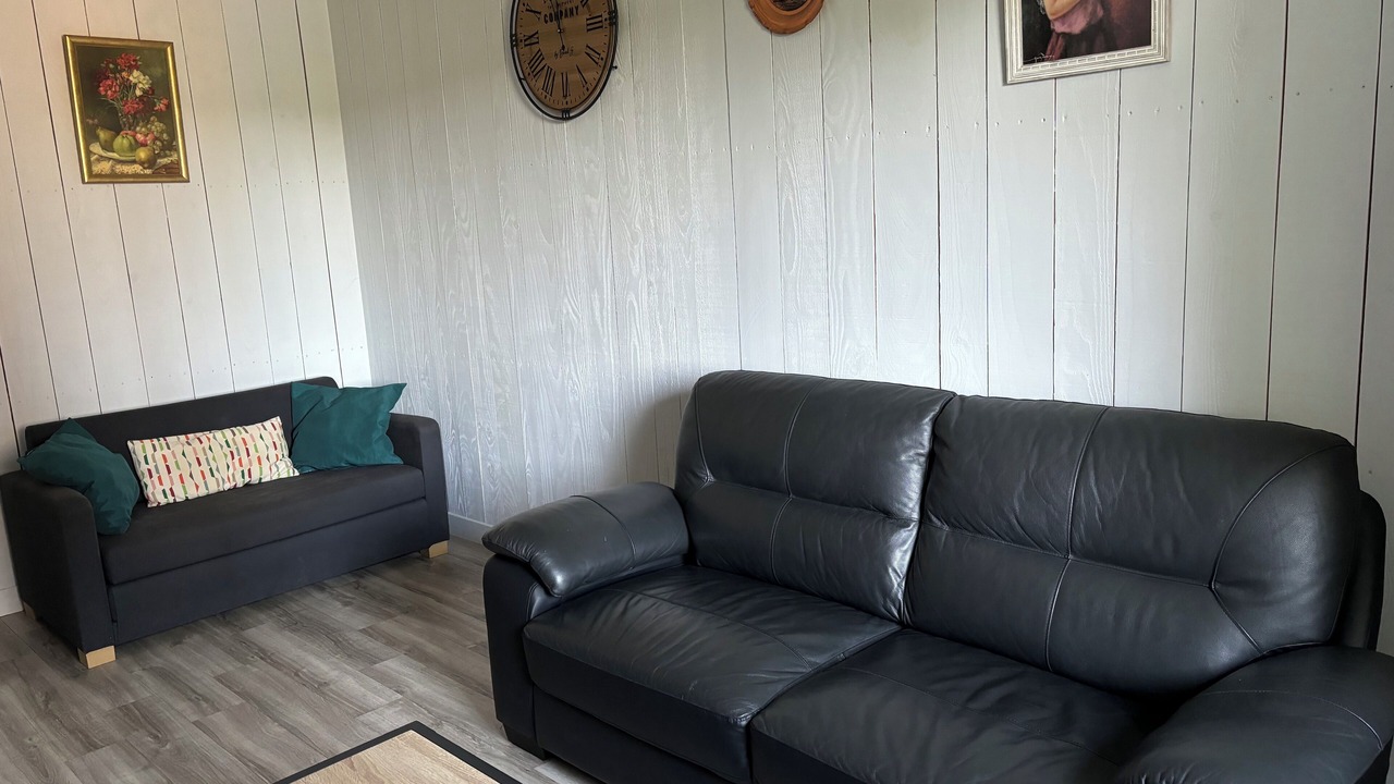 Photo of Livingroom in Saint-Julien-Puy-Laveze