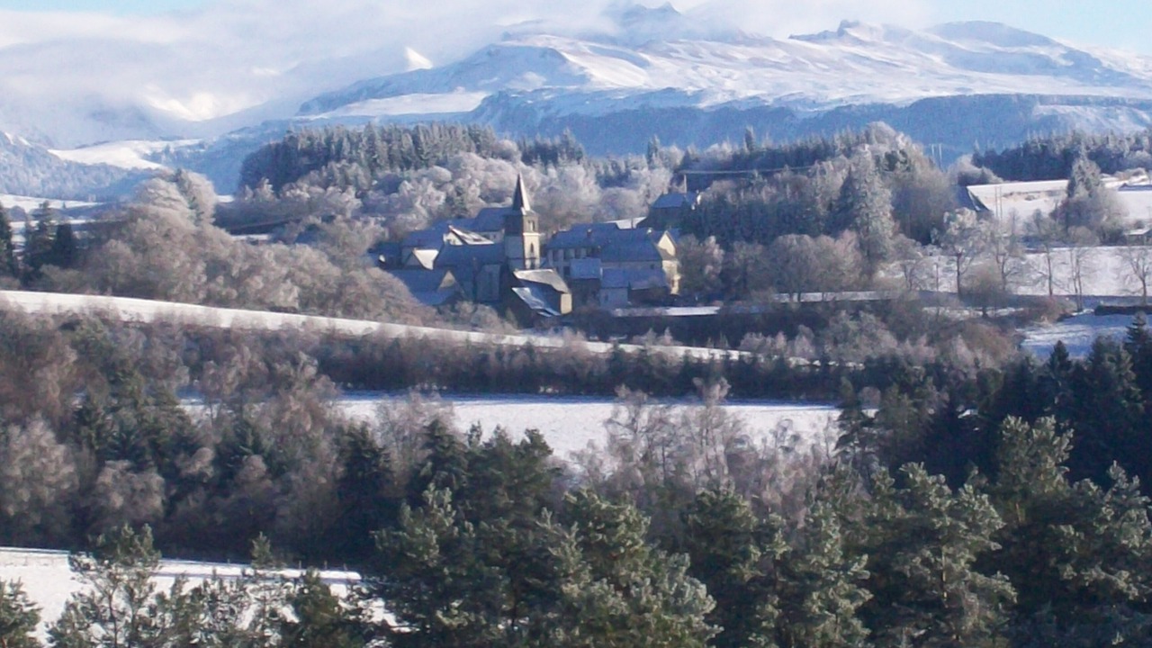 Photo of Outdoor in Saint-Julien-Puy-Laveze