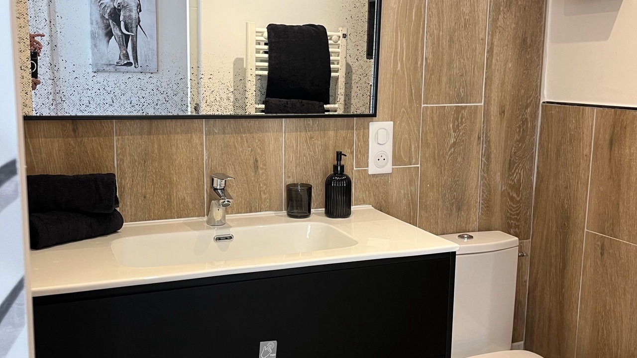 Photo of Bathroom in Jonquieres
