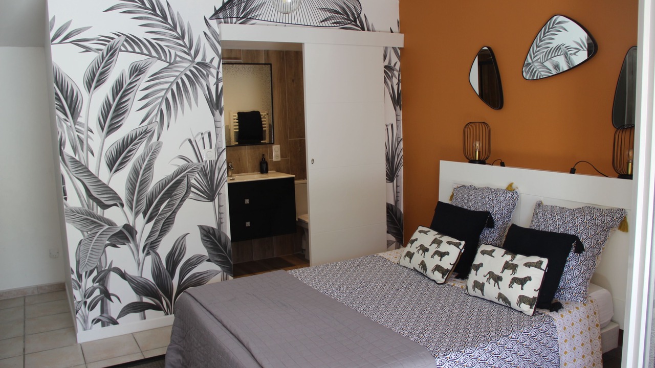 Photo of Bedroom in Jonquieres