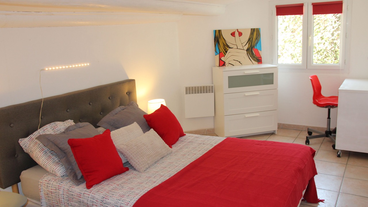 Photo of Bedroom in Jonquieres