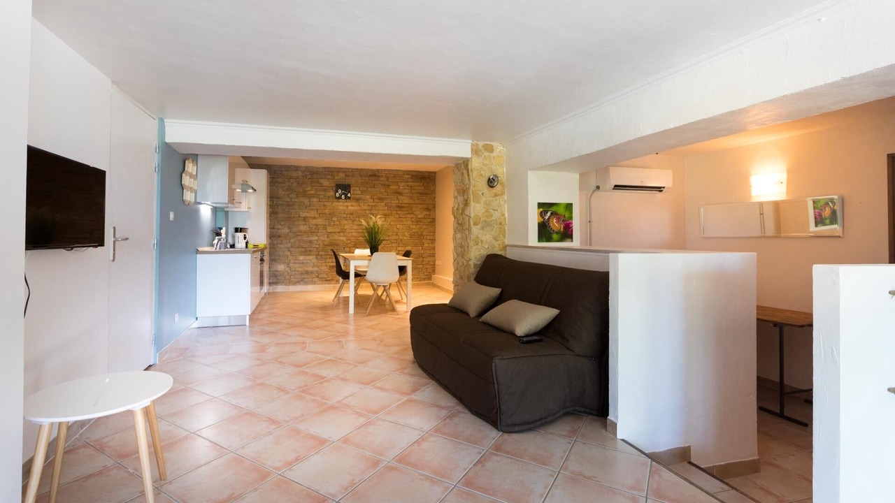 Photo of Livingroom in Bourg-Saint-Andeol