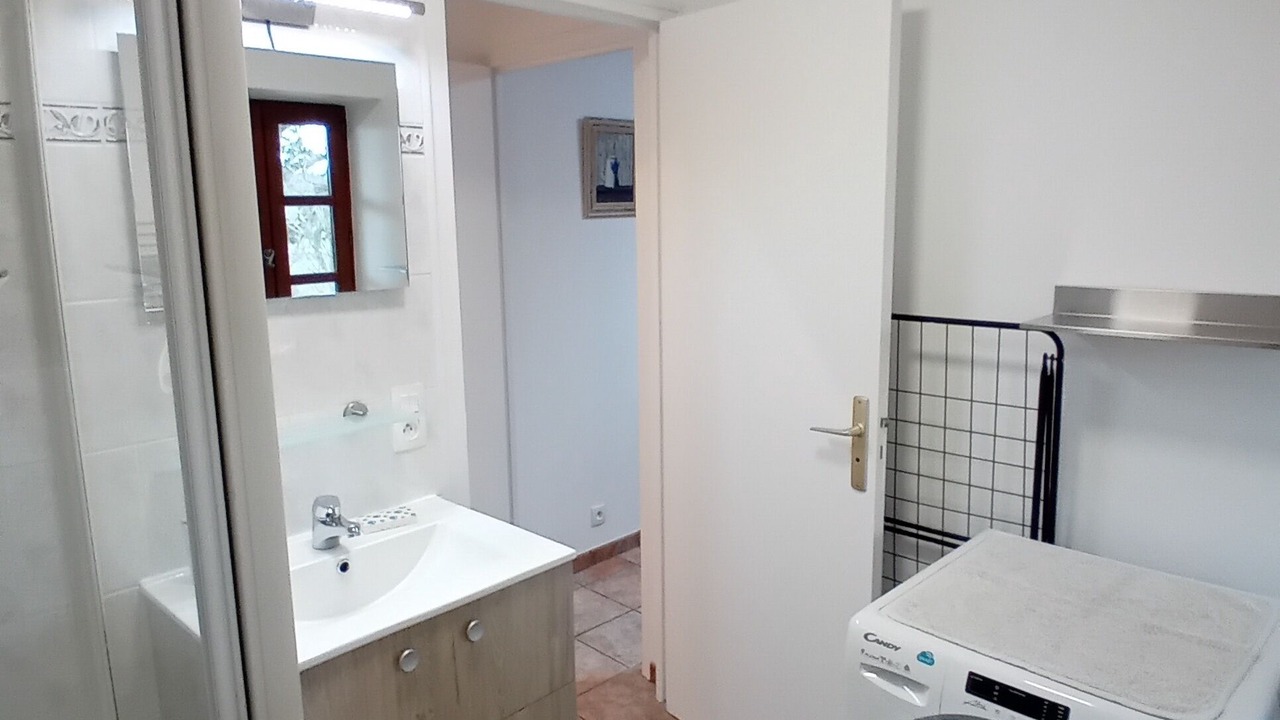 Photo of Bathroom in Issoudun-Letrieix