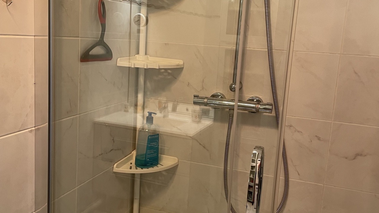 Photo of Bathroom in Saint-Ouen