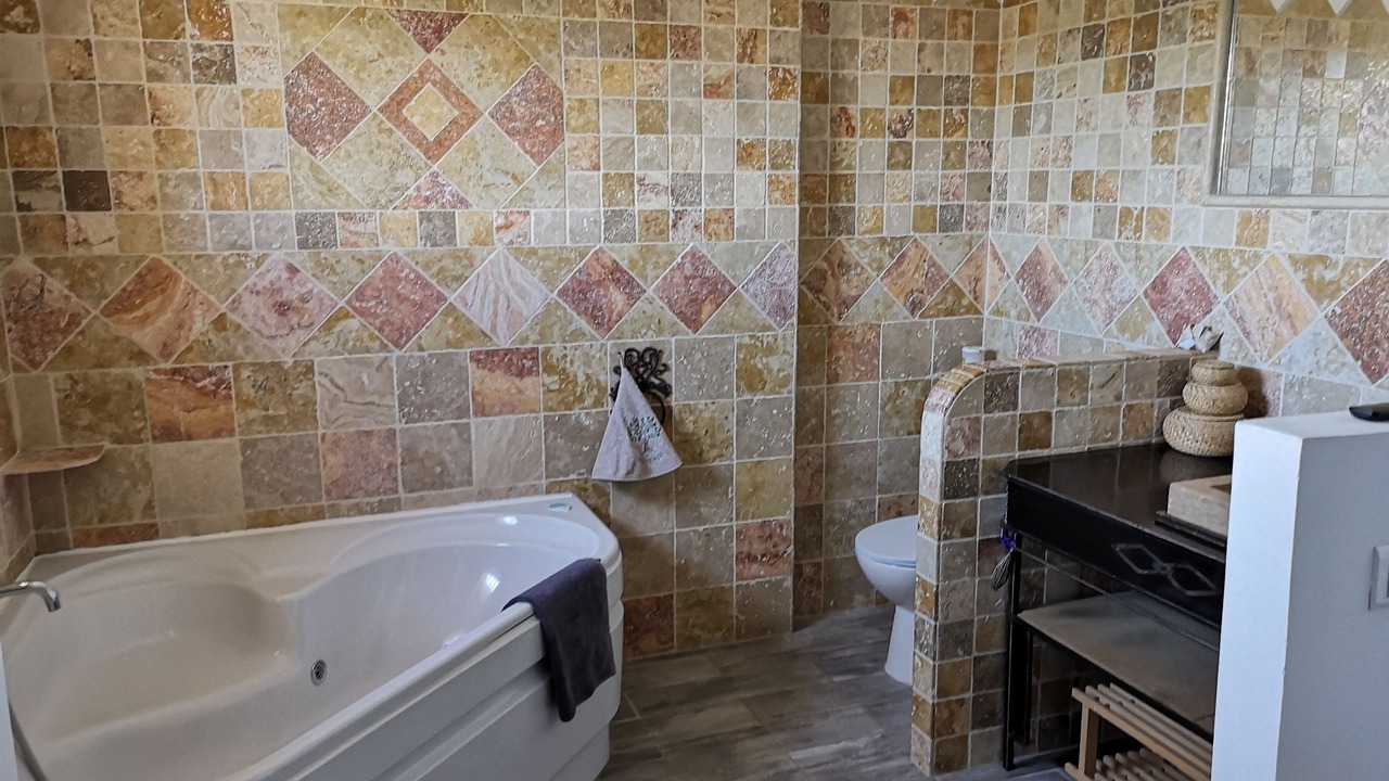 Photo of Bathroom in Ongles