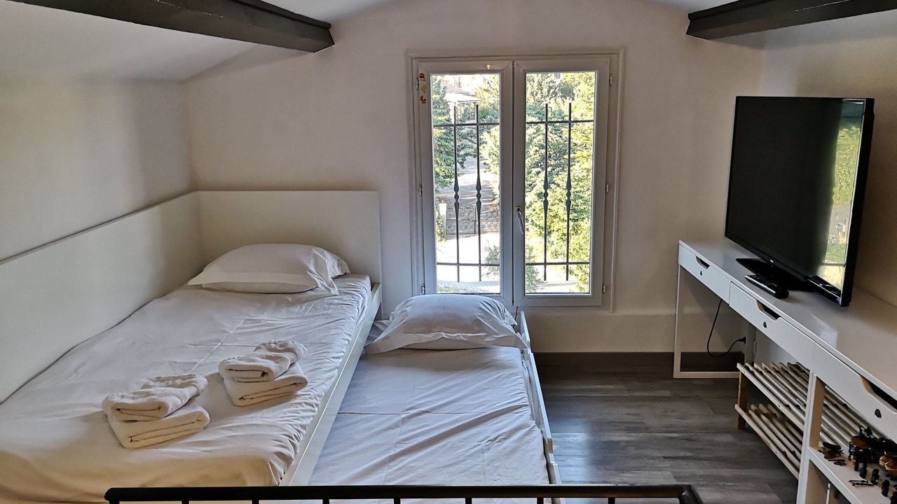 Photo of Bedroom in Ongles