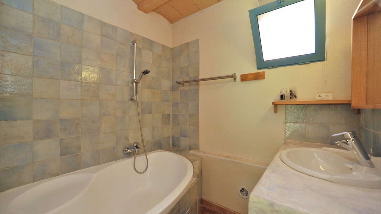 Photo of Bathroom in Aumessas