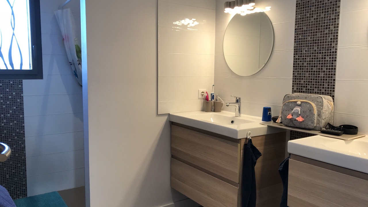 Photo of Bathroom in Villetelle