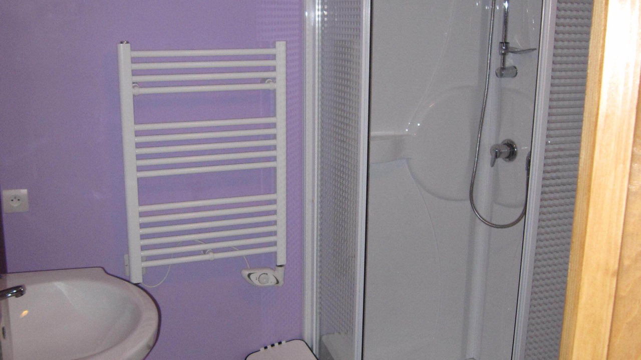 Photo of Bathroom in Pledeliac