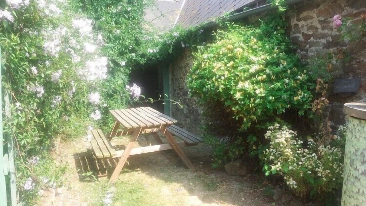 Photo of Outdoor in Pledeliac