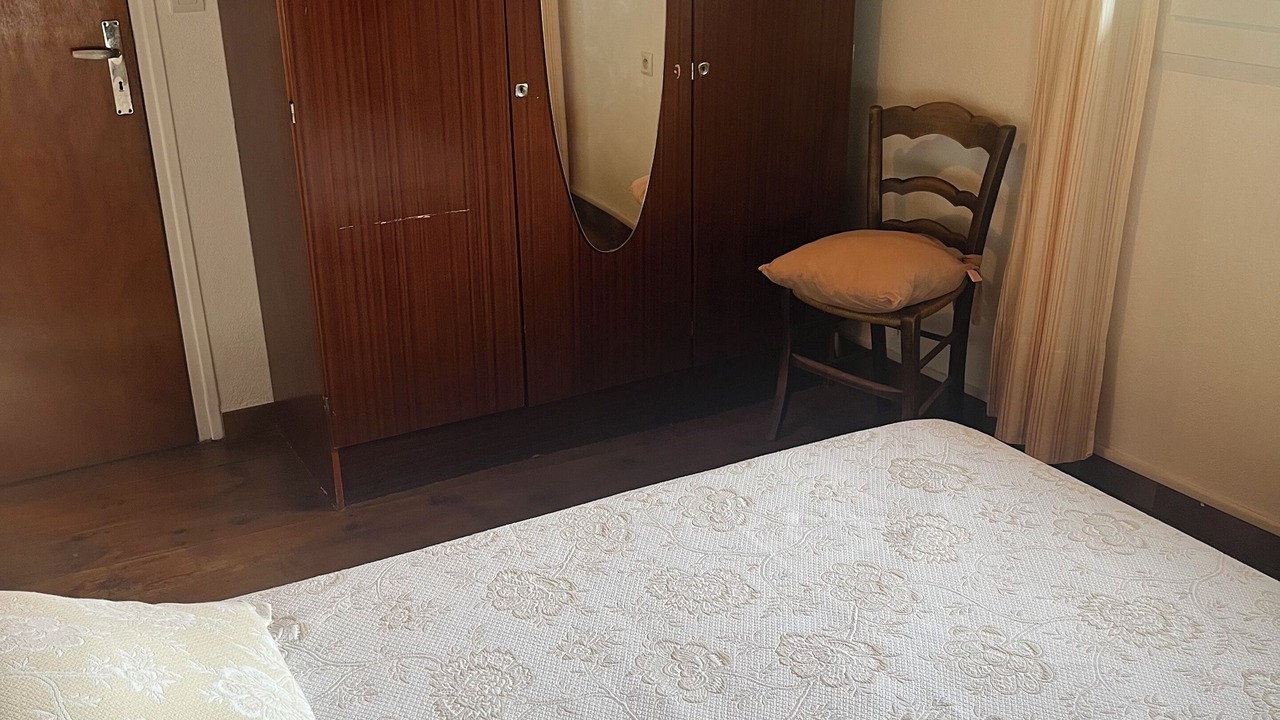 Photo of Bedroom in Planes