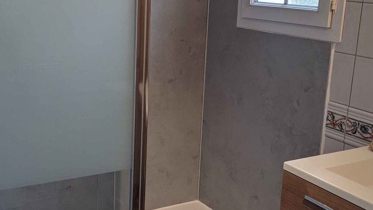 Photo of Bathroom in Puygouzon