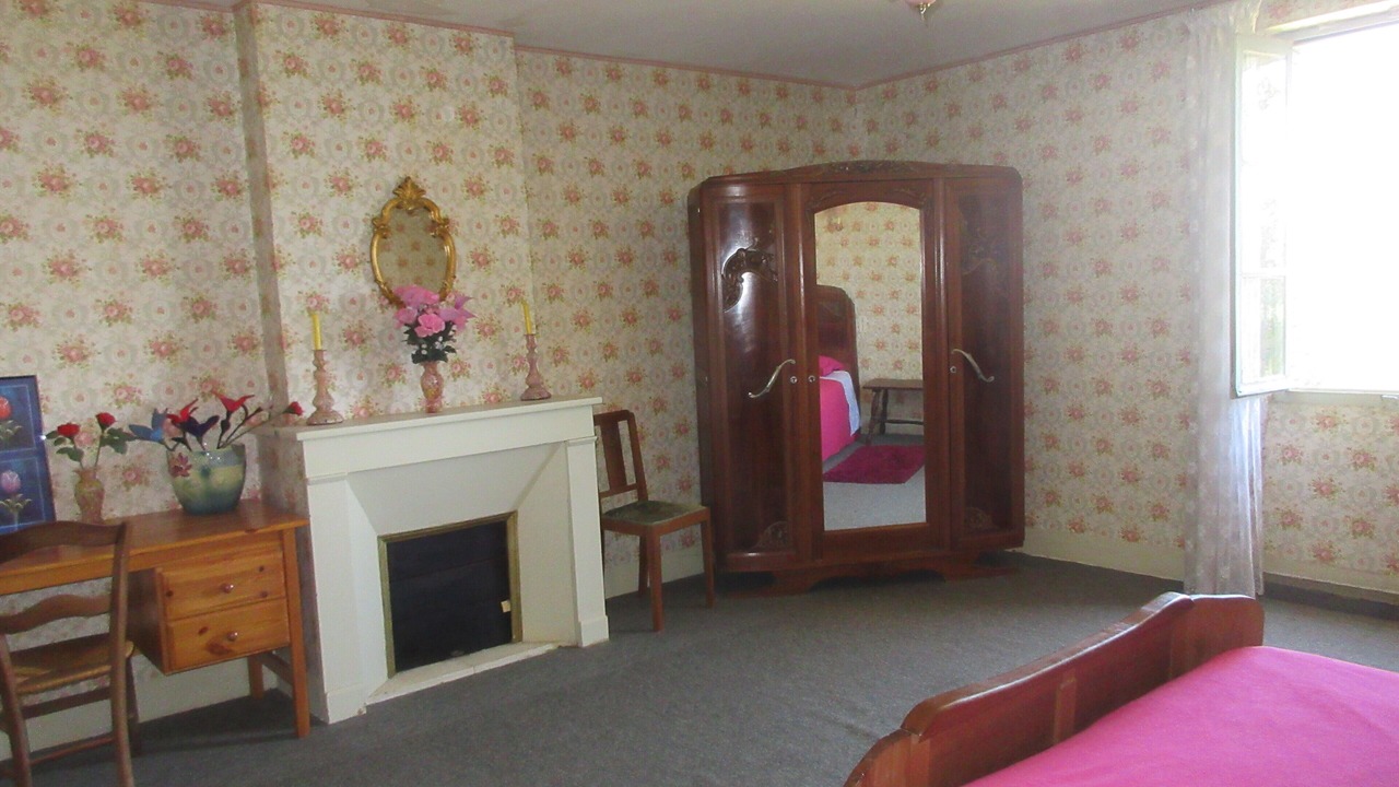 Photo of Bedroom in Montdurausse