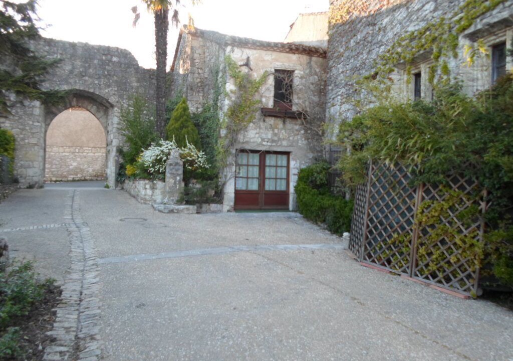 Photo of Outdoor in Bias