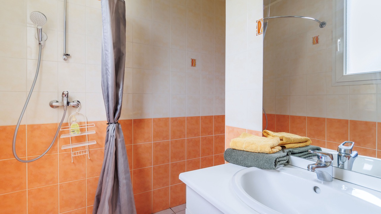 Photo of Bathroom in Lau-Balagnas